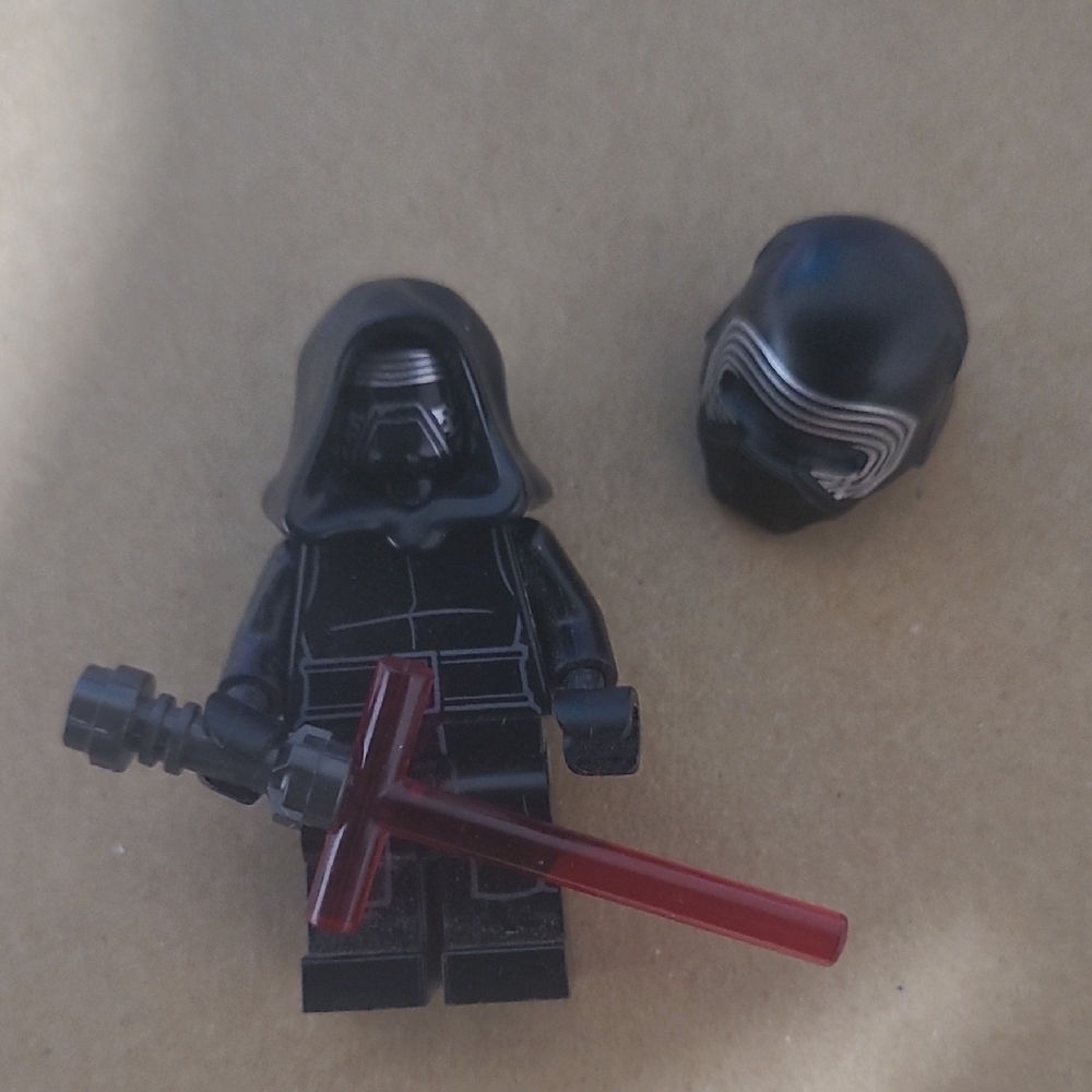 Lego Star Wars Kylo Ren Minifigure, Mask